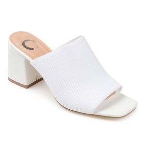 ✨BRAND NEW✨ Journee Lorenna Sandal